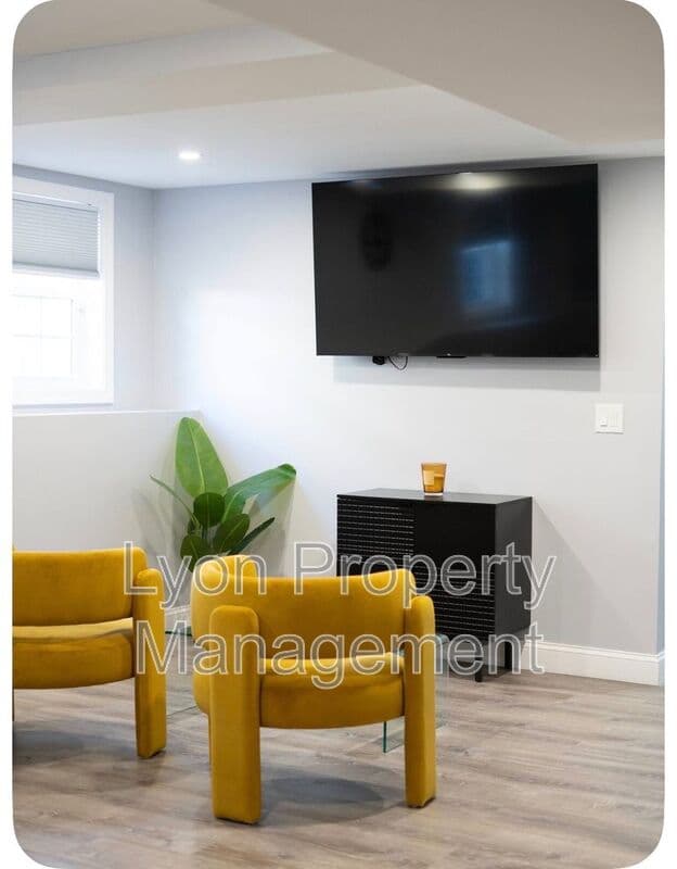Providence Condo: 20 Westcott Ave