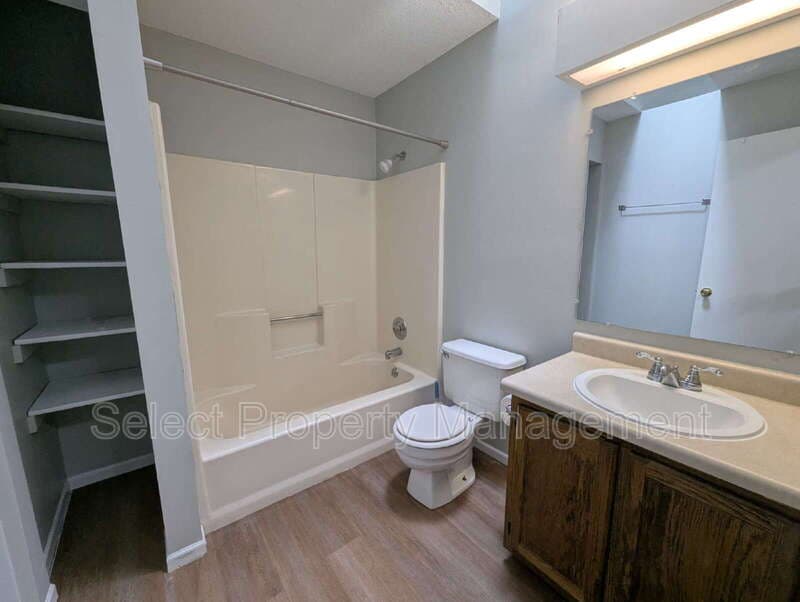 Fort Wayne House: 5404 Evard Rd