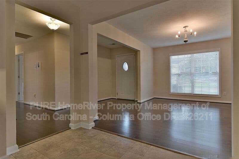 Columbia House: 464 Guard Tower Ln