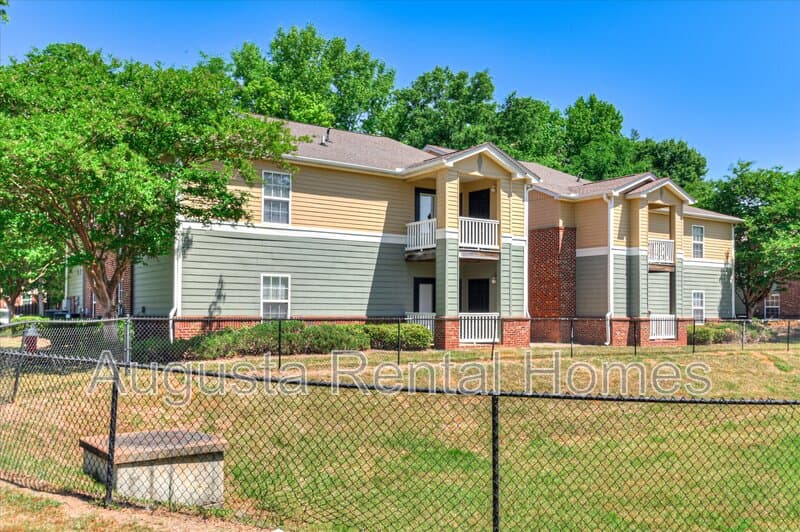 Edgefield Condo: 320 Peachtree Street - 325-6