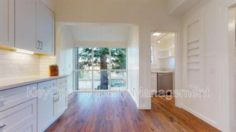 San Francisco House: 450 28th Avenue