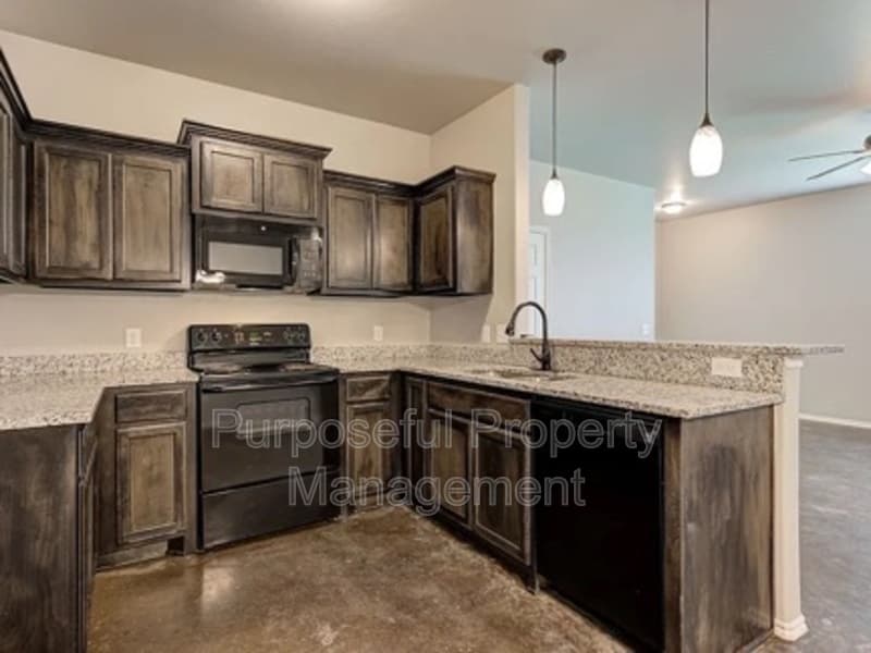 El Reno House: 1867 Cypress Lane