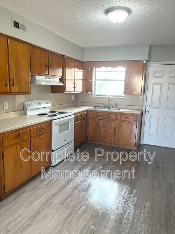 Birmingham Condo: 1108 Hall Street - 2