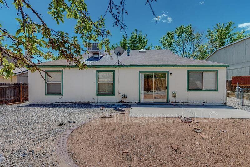 Rio Rancho House: 1729 Chamisa Road Northeast