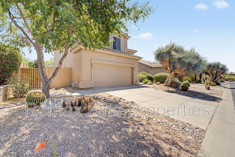 Mesa House: 3563 N Tuscany
