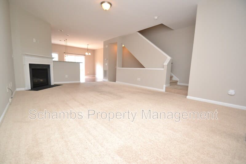 Durham House: 208 Irving Way