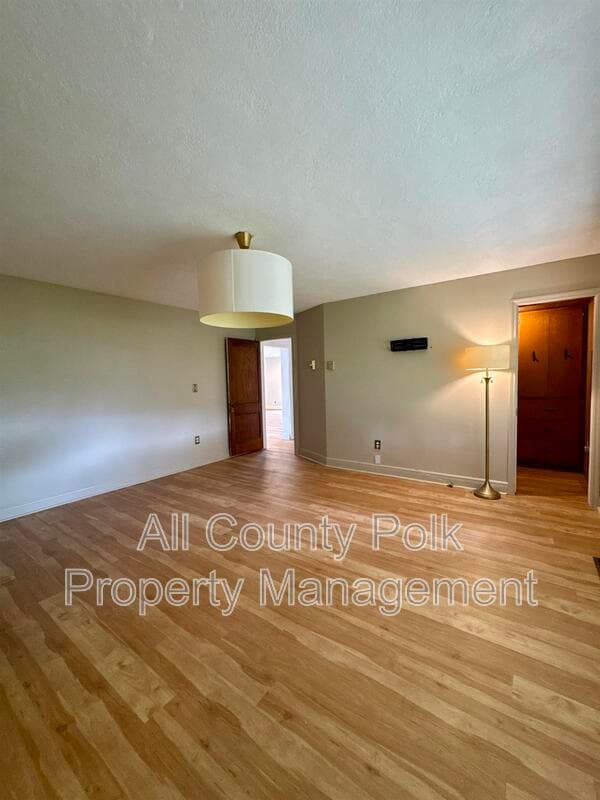 Winter Haven House: 933 N Lake Otis Dr