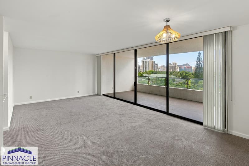 Honolulu Condo: 1910 Ala Moana Blvd 7B