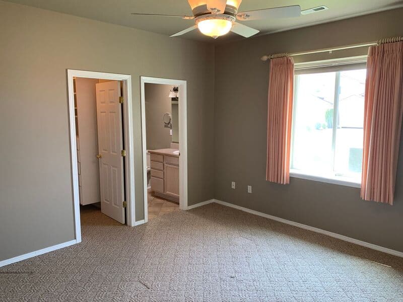 Pasco Townhome: 6002 Mia Lane