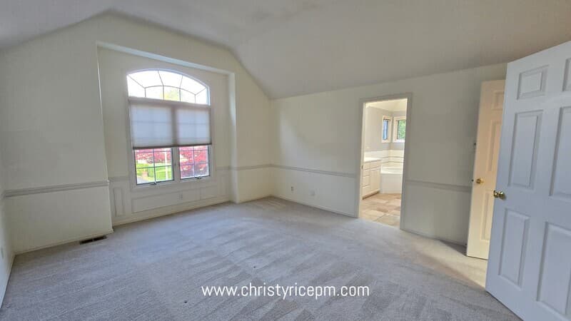 Redmond House: 16323 NE 50th Way