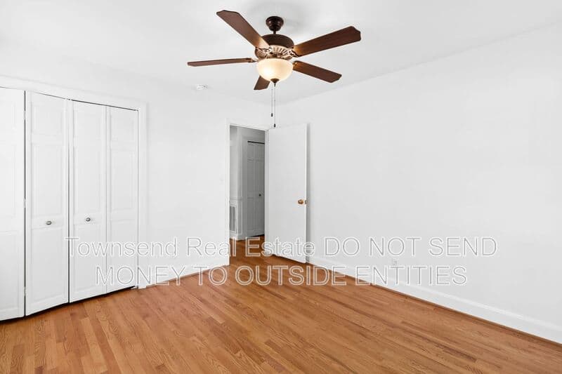 Fayetteville House: 315 Fairfield Dr.