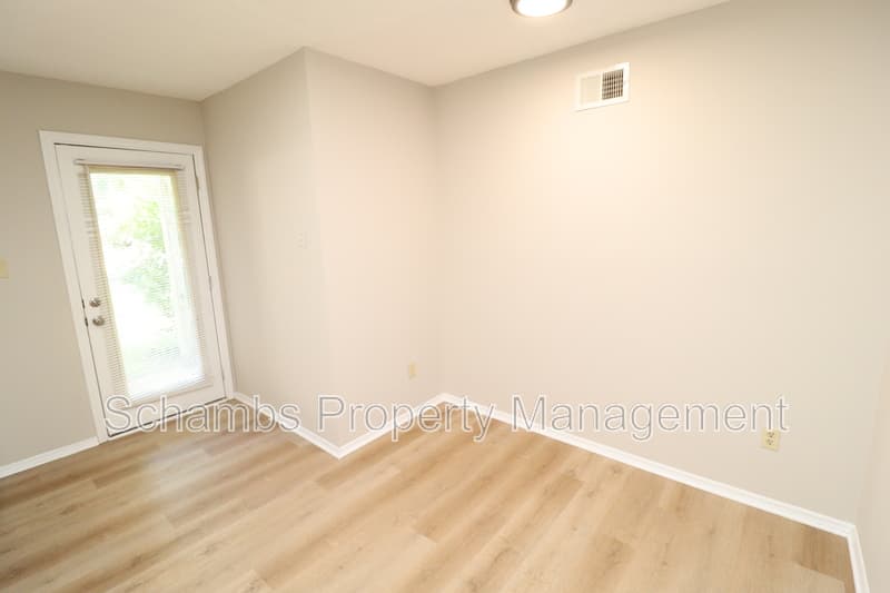 Raleigh Condo: 3901 Lexington Dr