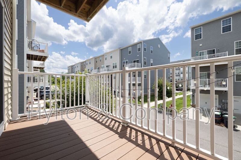 Richmond Townhome: 5920 Whitehurst Ln