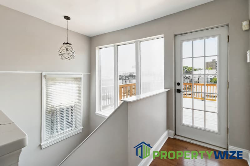Baltimore Condo: 2010 E Baltimore Street