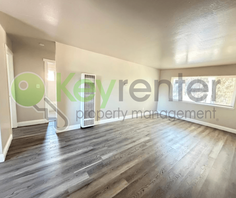Sacramento House: 5724 Falconer Way