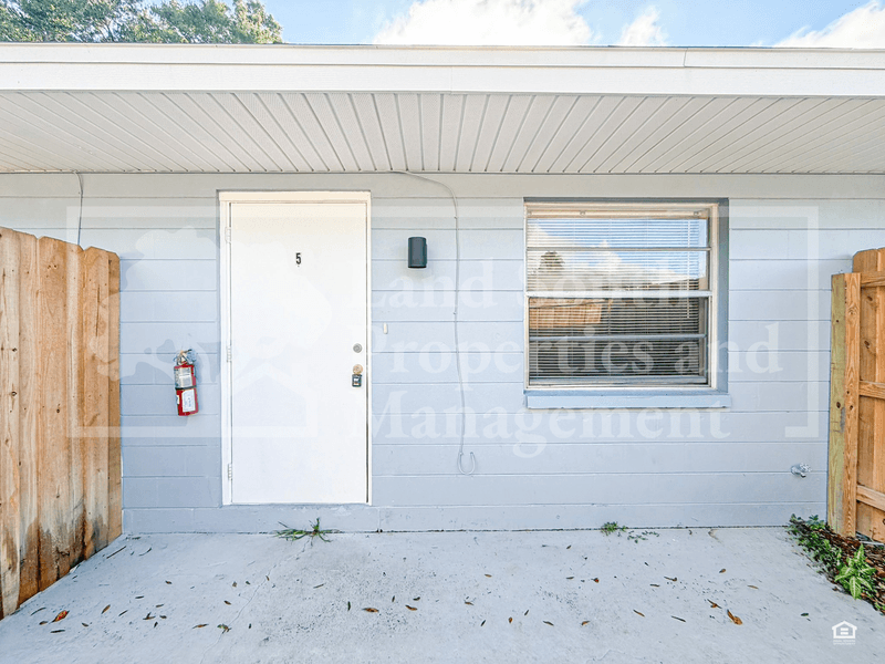 Lakeland House: 815 W. Carole Street