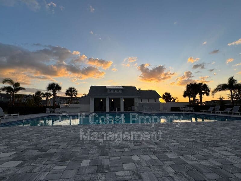 sarasota House: 1908 Swivel Lane