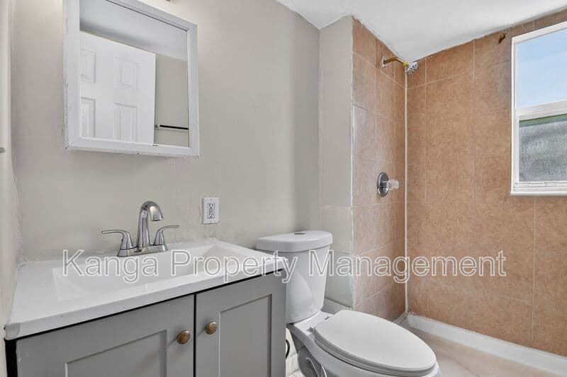 West Palm Beach Condo: 885 7th St