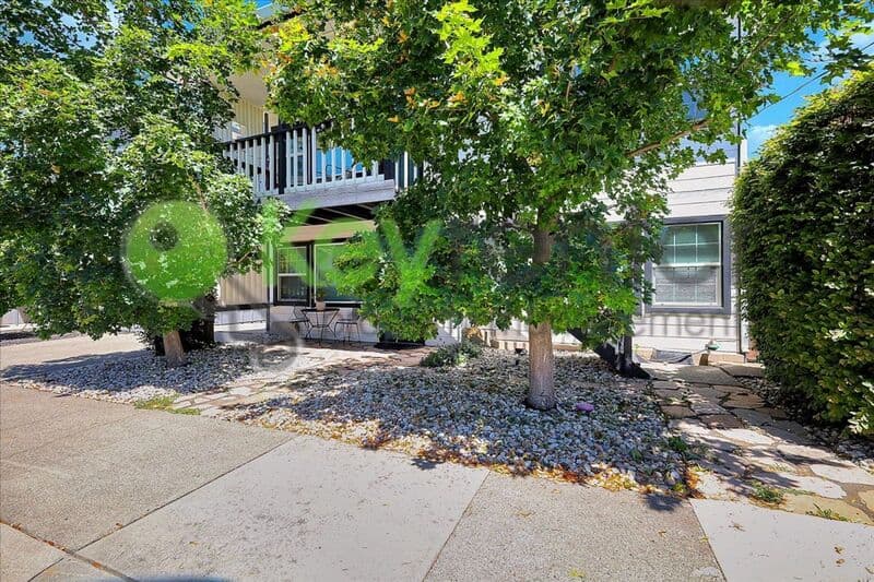 Sacramento House: 2169 Perkins Way