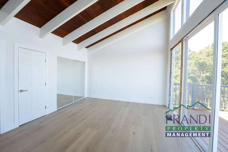 San Anselmo House: 645 Fawn Dr