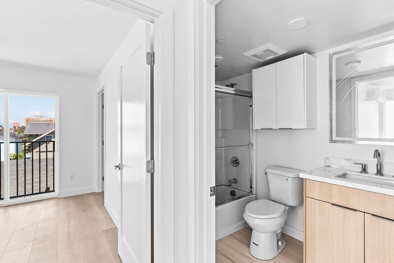 San Diego Apartment: 1259 Lincoln Avenue