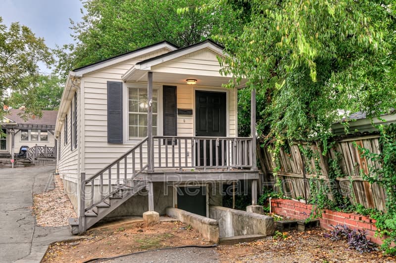 Augusta Condo: 1444 Heard Avenue - 1/2