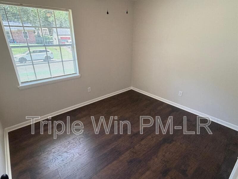 Little Rock House: 8 Glendale Drive
