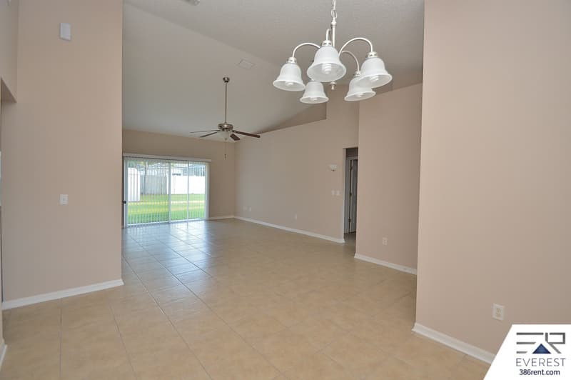 Palm Coast House: 69 Kashmir Trail