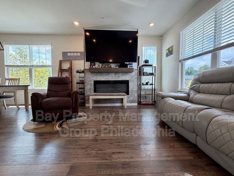 Downingtown House: 1916 Boulder Dr