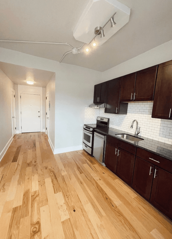 Ames House: 301 Main Street