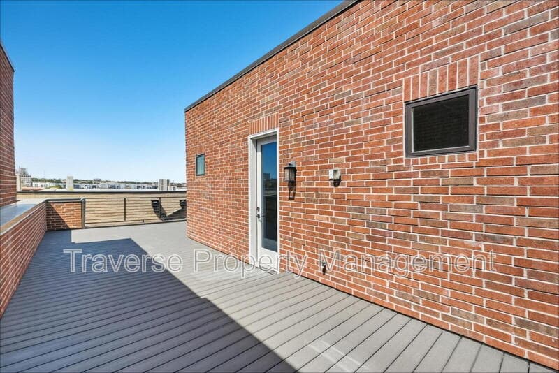Fort Worth Townhome: 408 Rayner Avenue