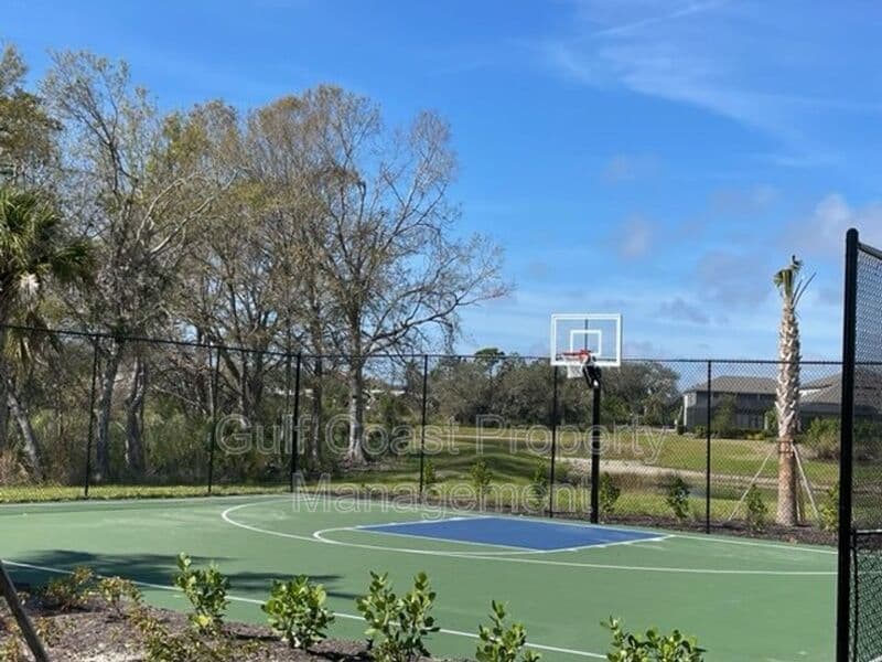 Nokomis House: 15344 Isla Palma Ln