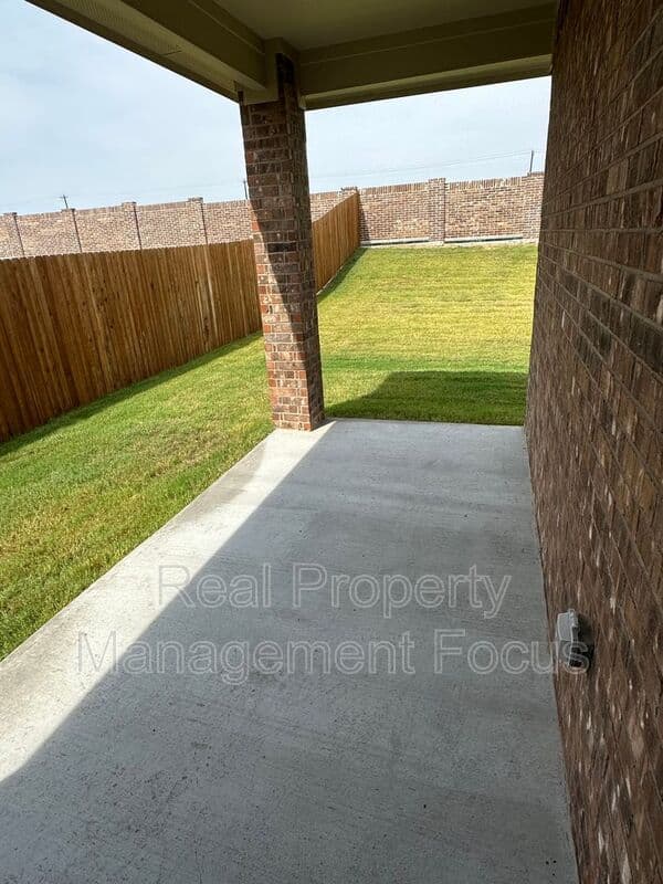 Fate House: 239 Jenkinson Dr