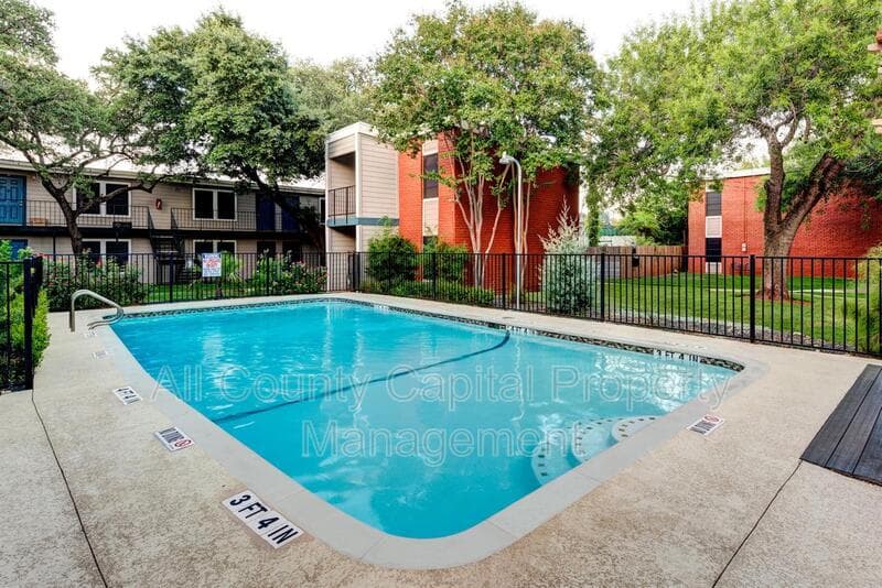 Austin Condo: 5426 Menchaca Road