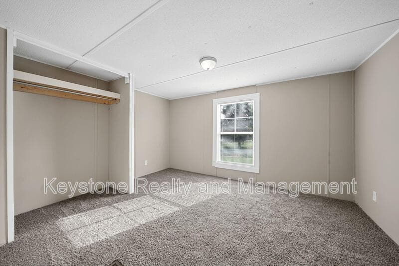 Clarksville House: 2740 Ann Drive