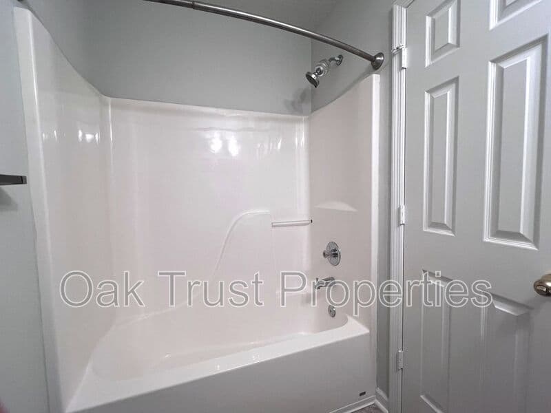 North Charleston House: 6649 Bent Creek Drive