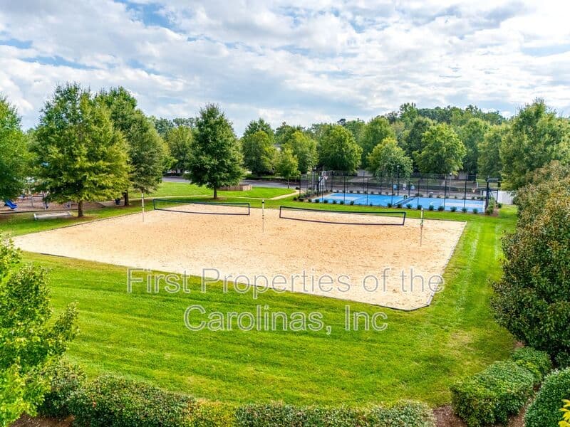Charlotte Townhome: 9736 Springholm Drive