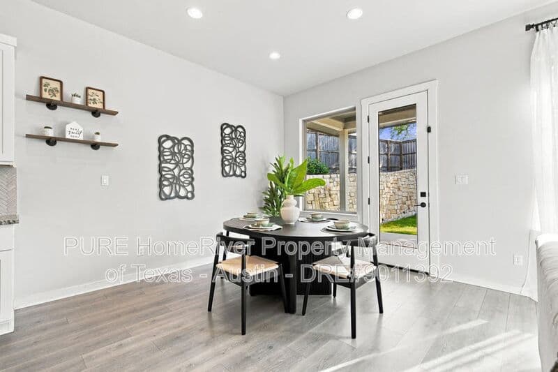 Georgetown House: 336 Berkeley Pl