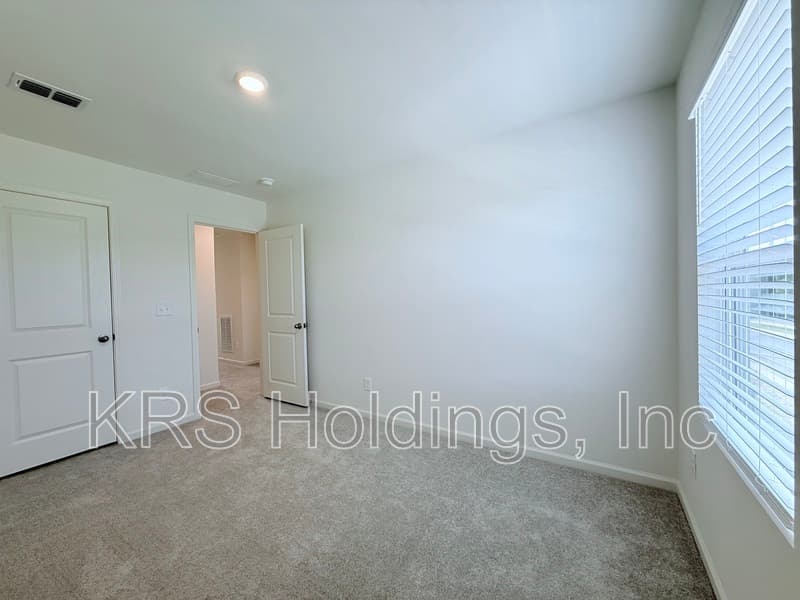 Durham Townhome: 2225 Glen Crossing Drive