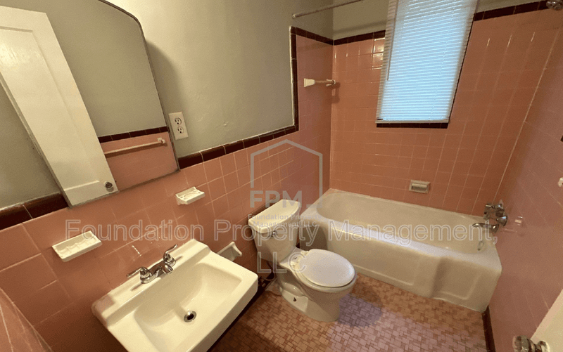 Memphis House: 3326 Rosamond Avenue