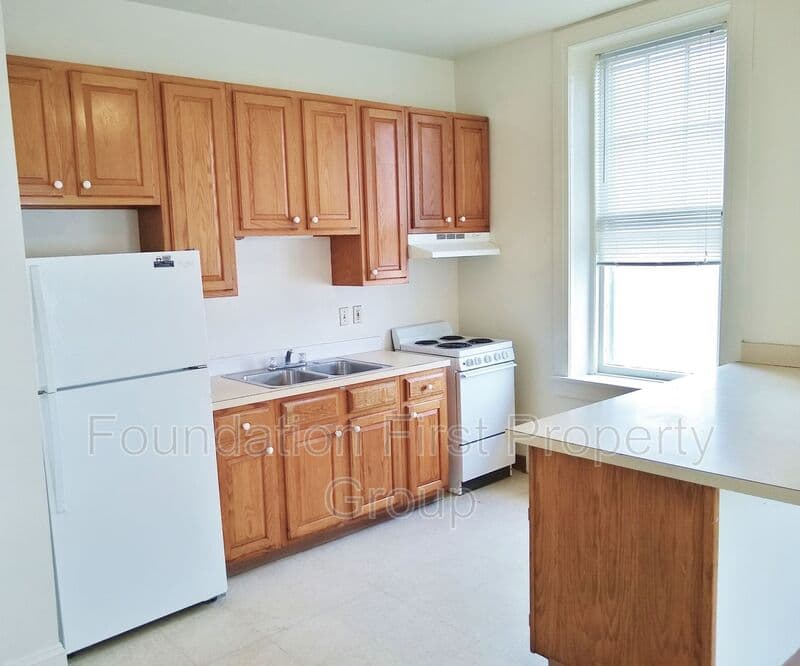 Hanover Condo: 6 W Chestnut Street