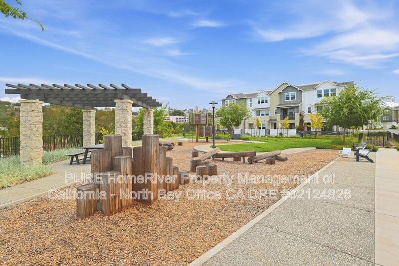 Santa Rosa Condo: 259 Gambrel Circle