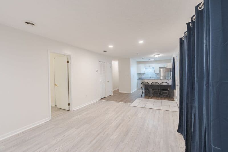 Winterville House: 122 Timber Drive