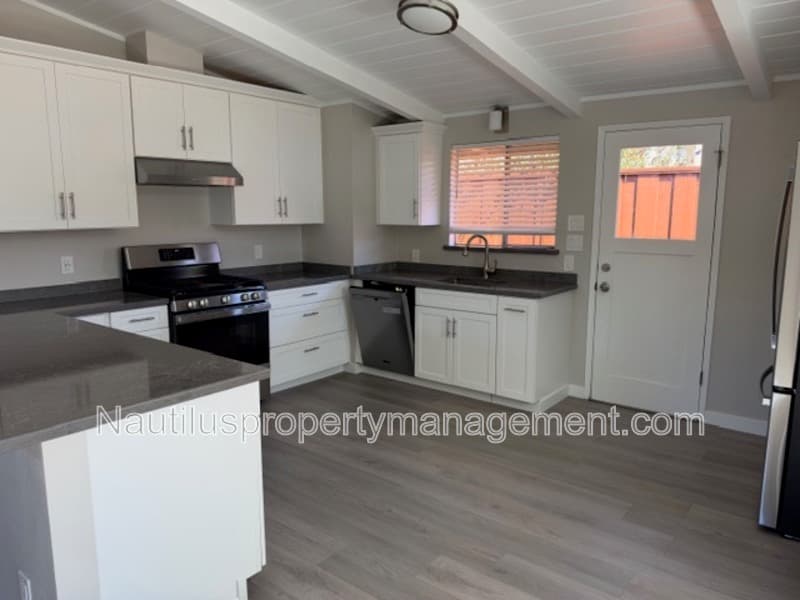 Santa Cruz House: 2349 Harper Street