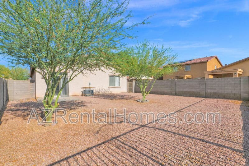 Laveen House: 6308 South 69th Glen