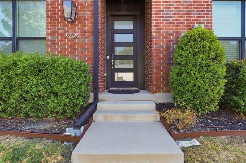 Fort Worth House: 2825 Stanley Avenue