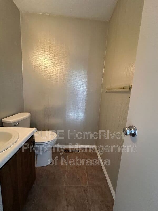 Omaha Townhome: 1631 N 109th Plz