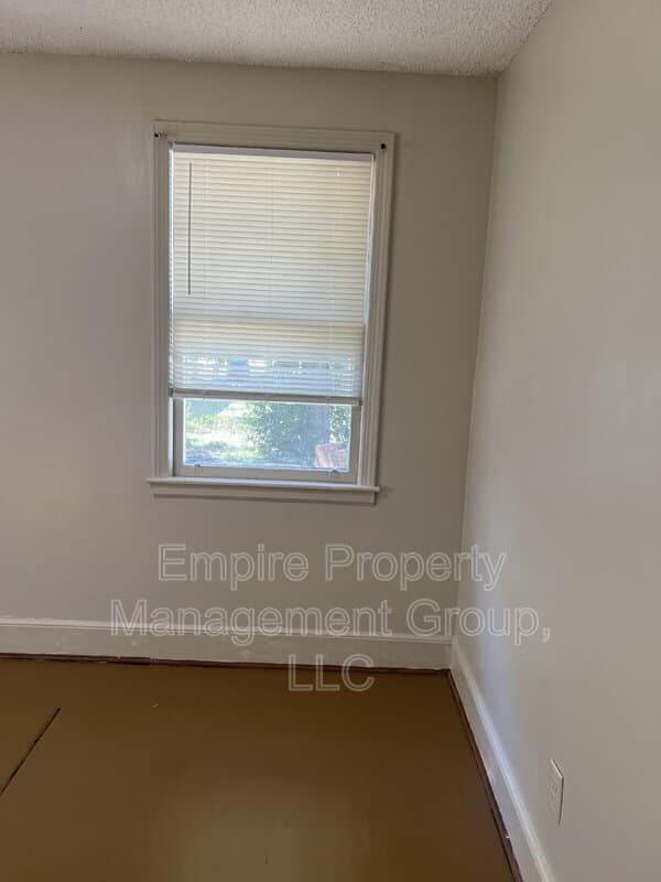Columbia House: 59 Guernsey Drive