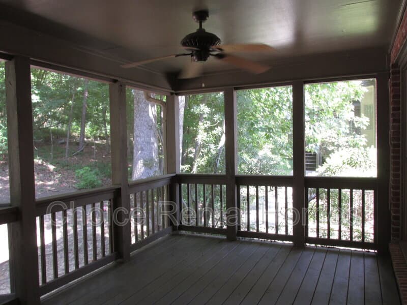 Birmingham House: 6031 Rosemont Road