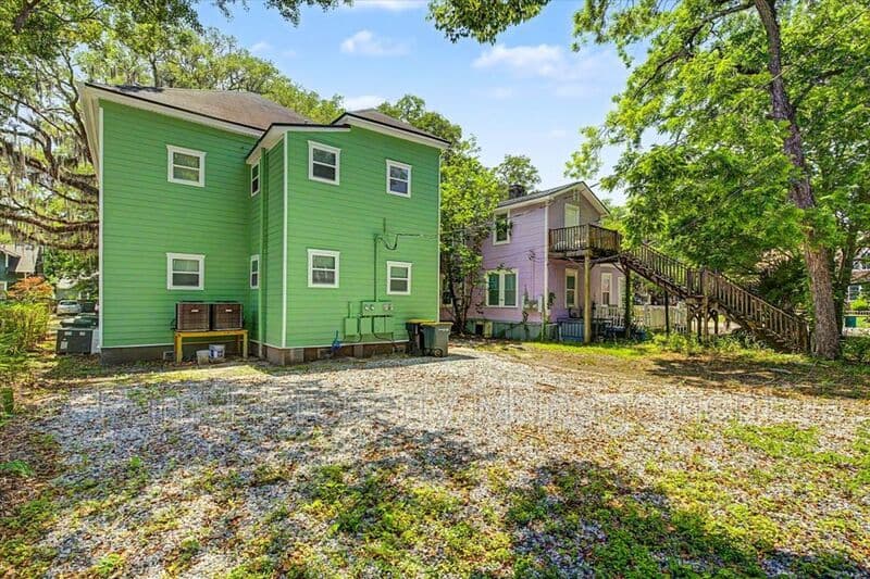 Savannah Condo: 638 E 37th St